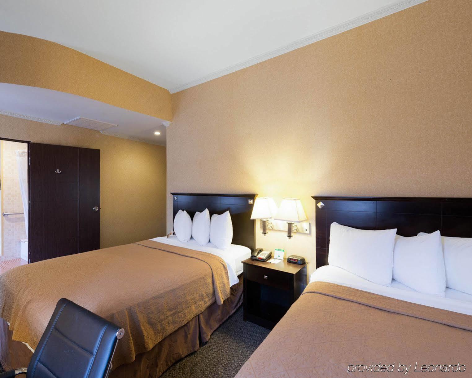 Baltimore Plaza Hotel Exterior photo