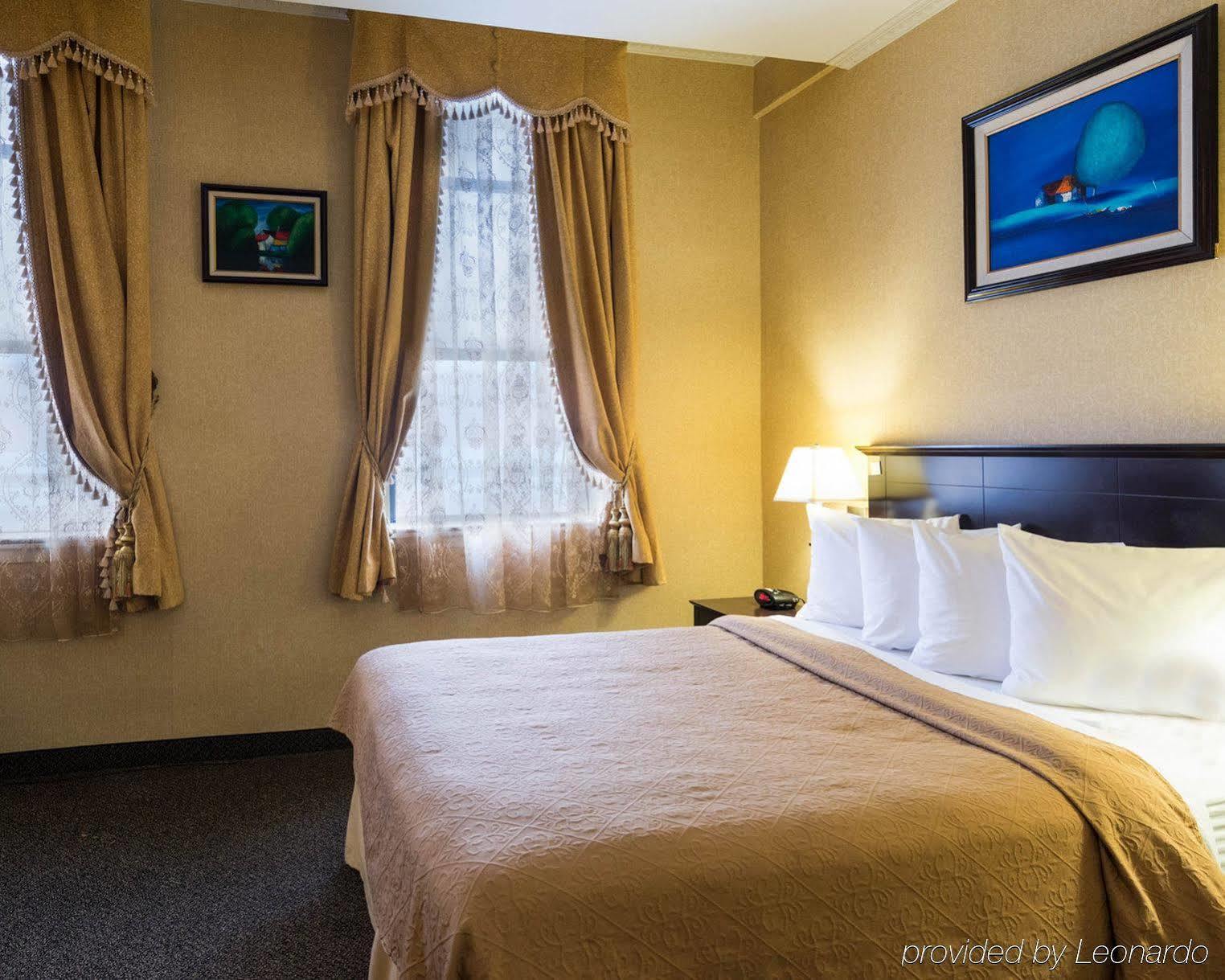 Baltimore Plaza Hotel Exterior photo