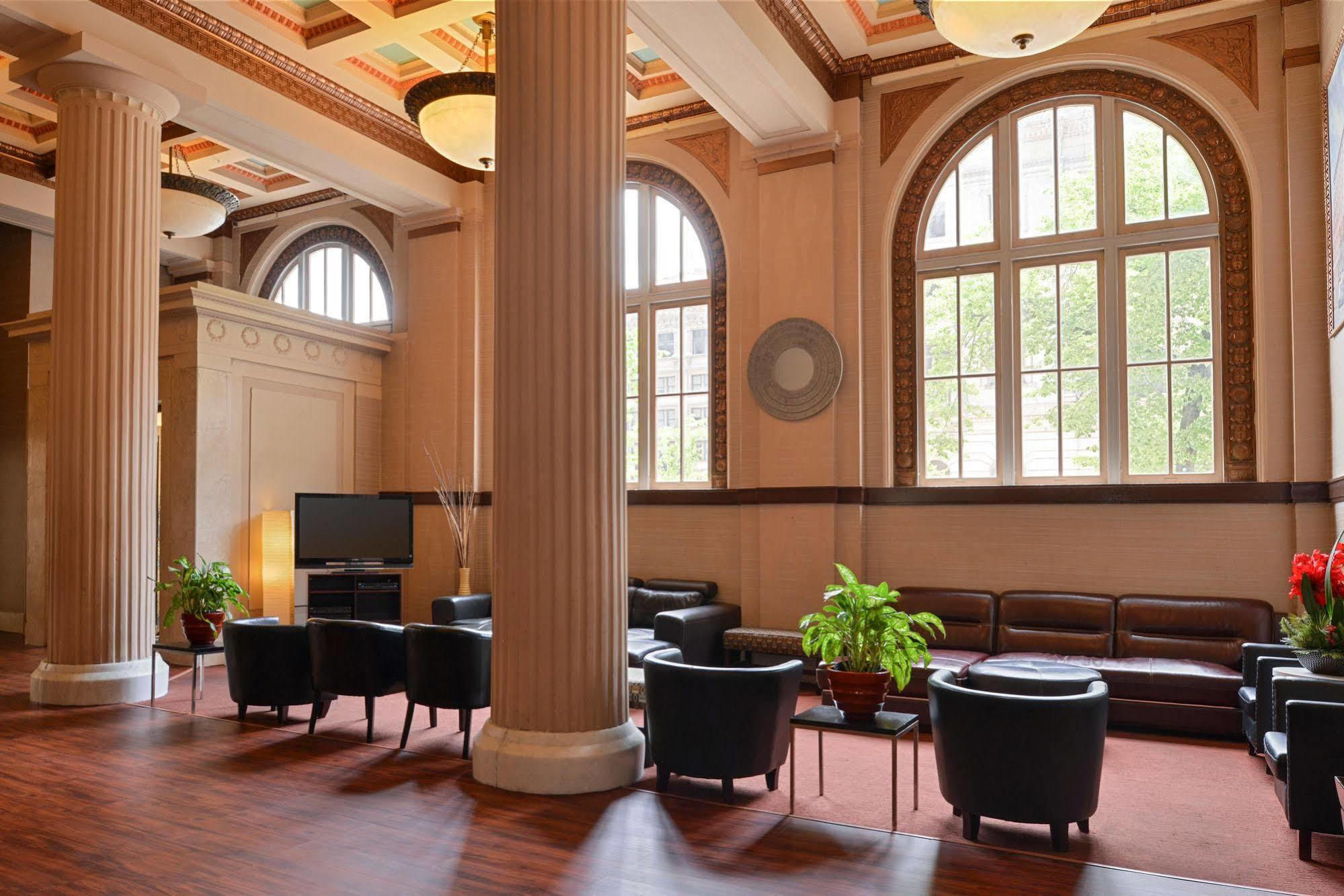 Baltimore Plaza Hotel Exterior photo